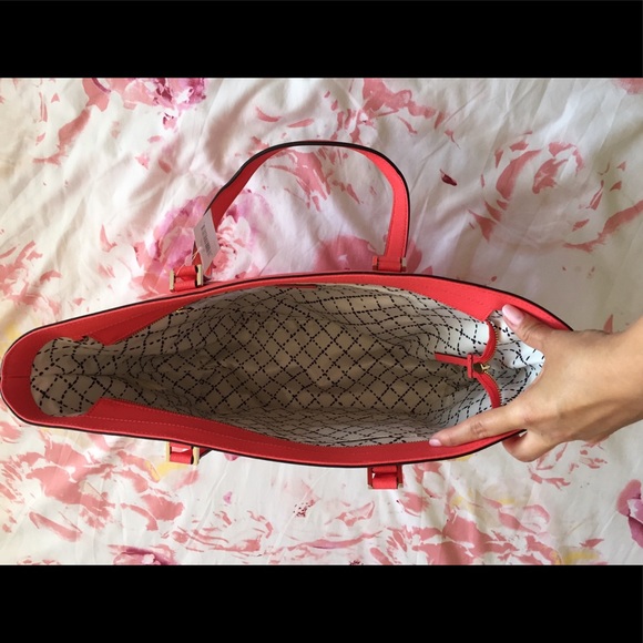 KATE SPADE • Newbury Lane Tote - Picture 4 of 8